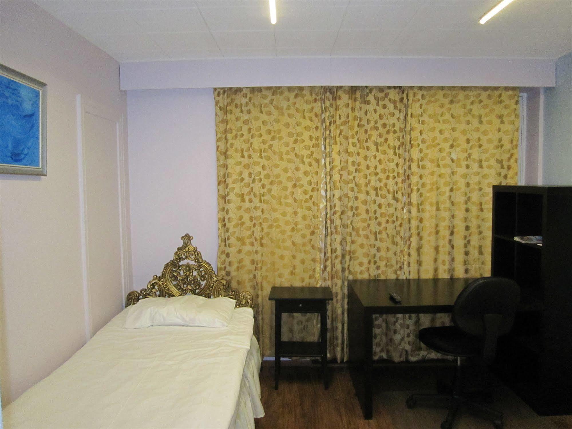 Finn Rooms Tampere Esterno foto